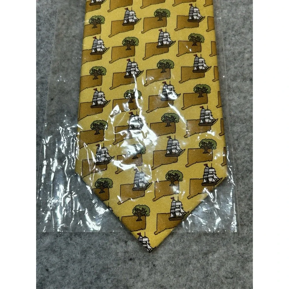 100% Silk Tie State Of Connecticut Ships  Trees Rivetz of Boston - NEW Old Stock